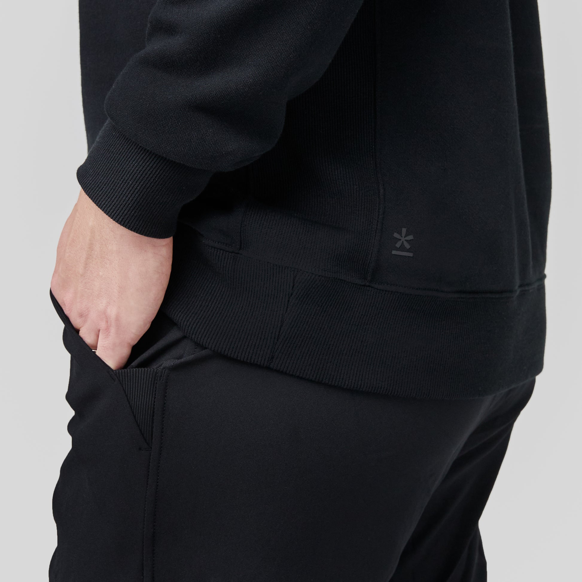 Close-shot of the black sweatshirt